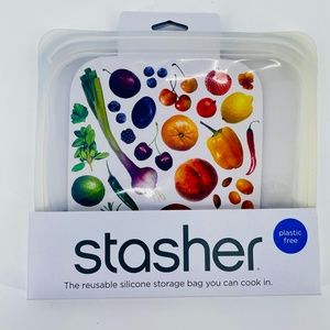 Stasher Silicone Reusable Food Bag Clear Sandwich Size 7 x 7.5 x 1 inch New!